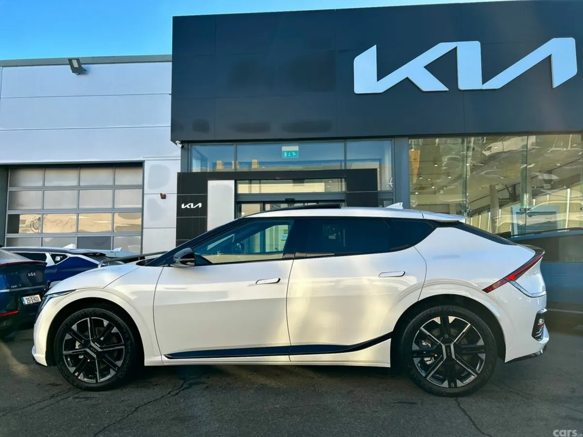 Kia EV6 SUV, Electric, 2027, White