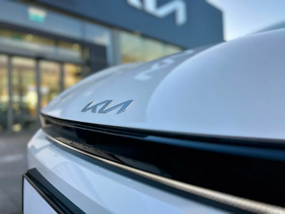Kia EV6 SUV, Electric, 2027, White