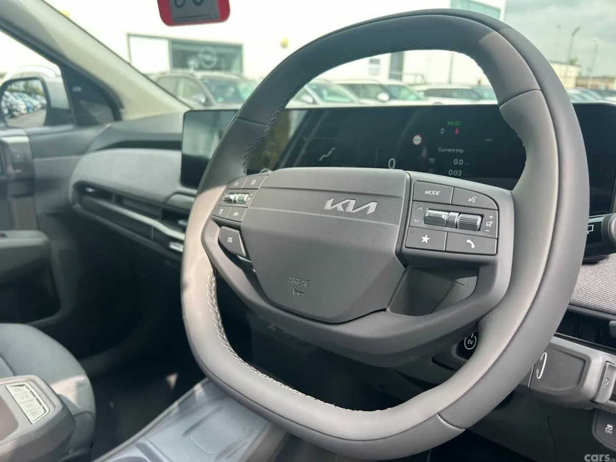 Kia EV3 SUV, Electric, 2027, Silver