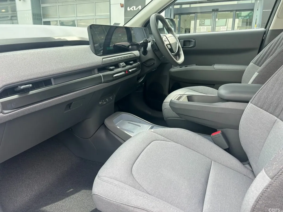 Kia EV3 SUV, Electric, 2027, Silver