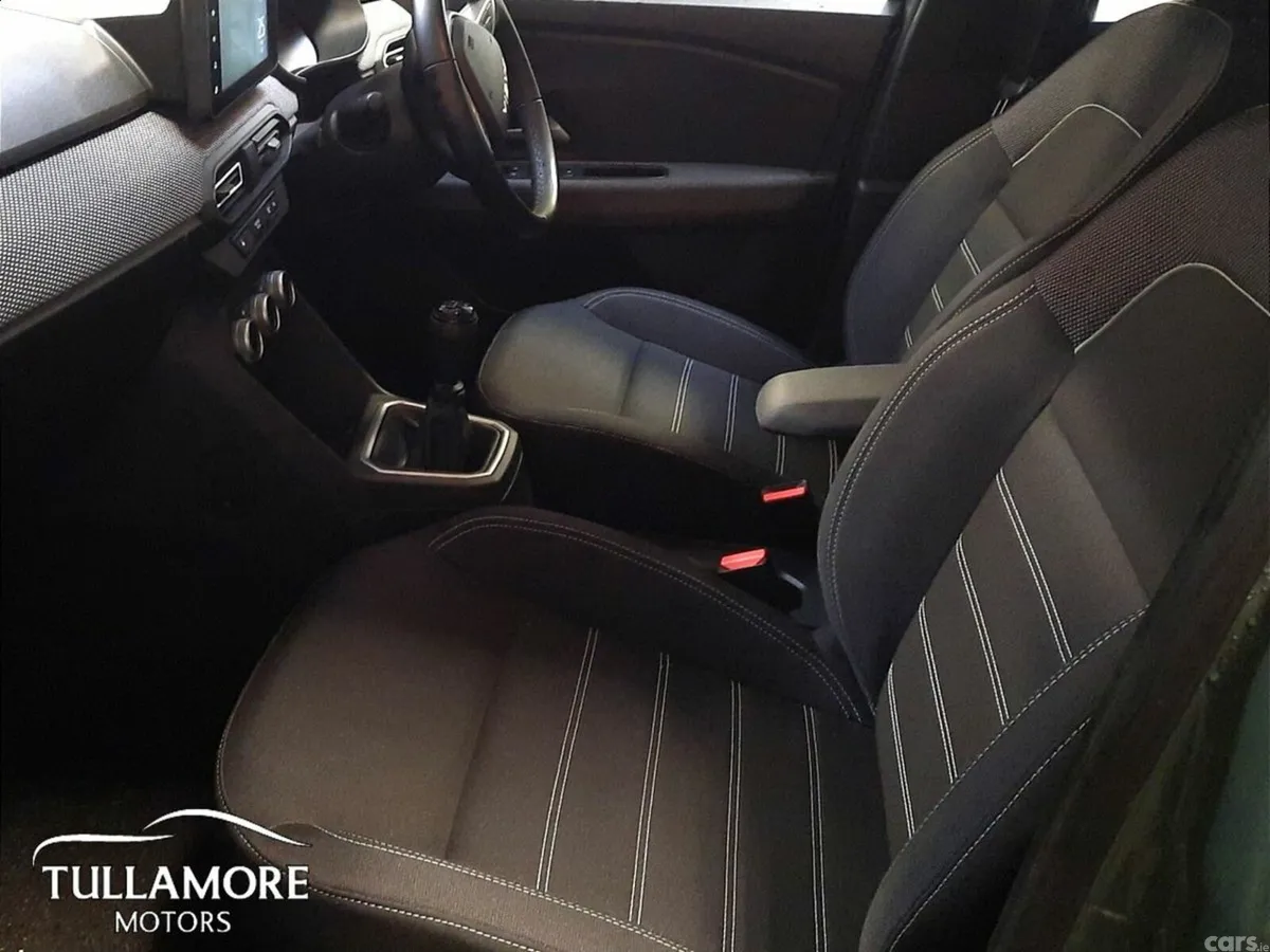 Dacia Jogger MPV, Petrol, 2023, Grey