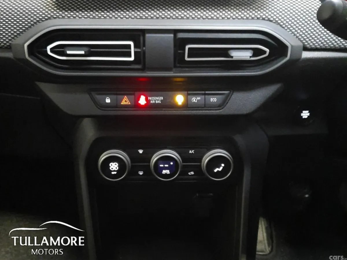 Dacia Jogger MPV, Petrol, 2023, Grey