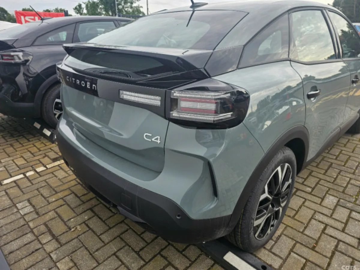 Citroen C4 Hatchback, Petrol Hybrid, 2026, Green