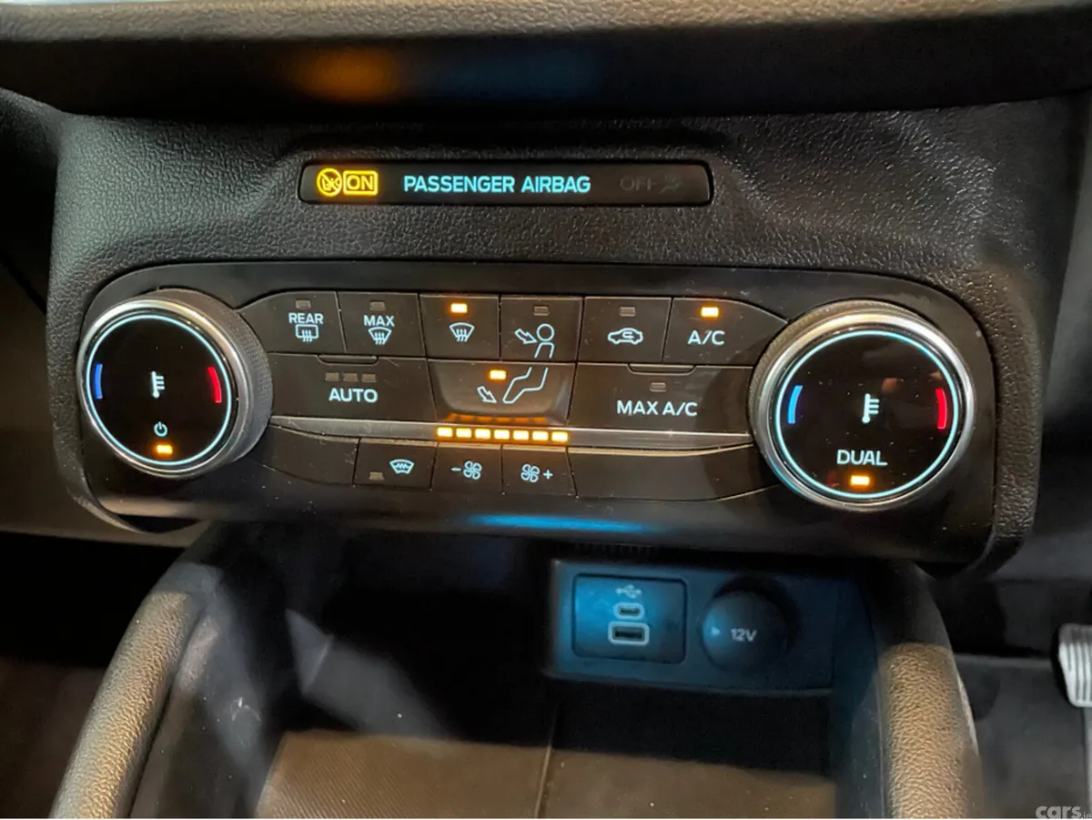 Ford Kuga MPV, Petrol Plug-in Hybrid, 2023, Grey
