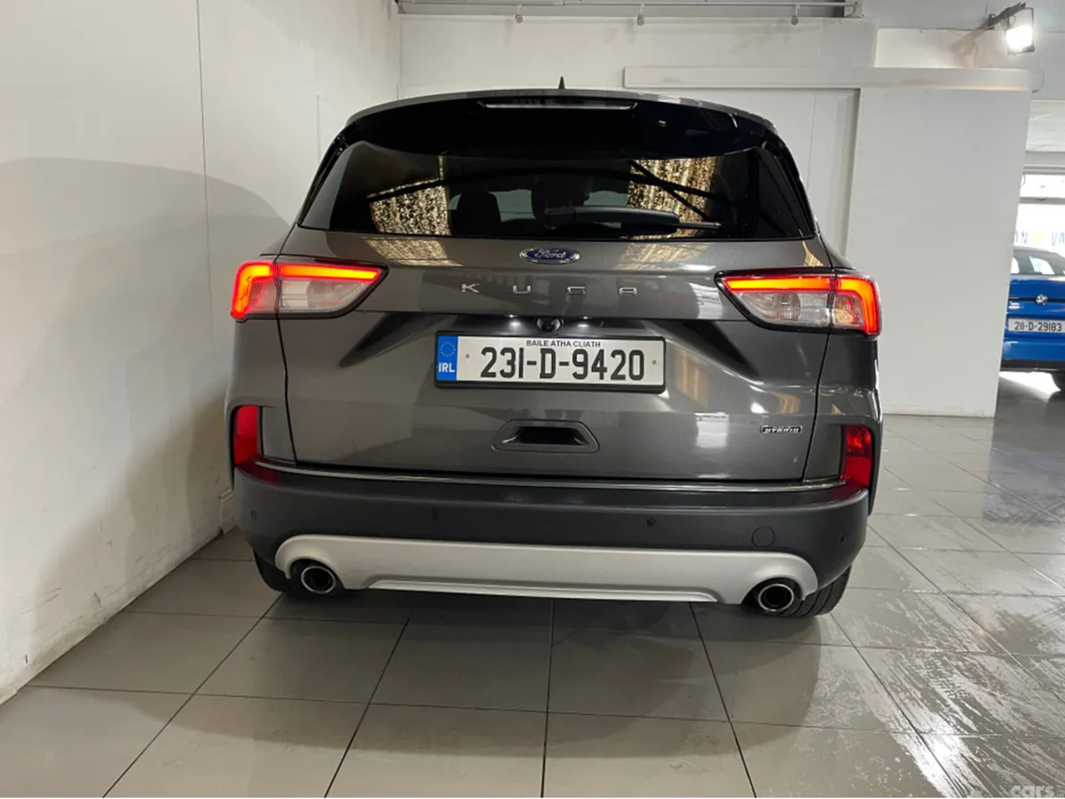 Ford Kuga MPV, Petrol Plug-in Hybrid, 2023, Grey