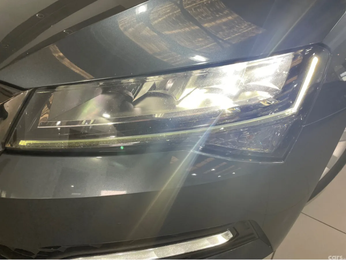 Skoda Superb Hatchback, Diesel, 2021, Grey