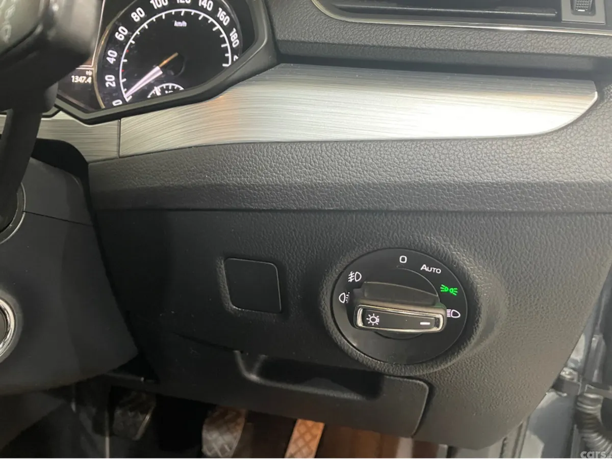 Skoda Superb Hatchback, Diesel, 2021, Grey