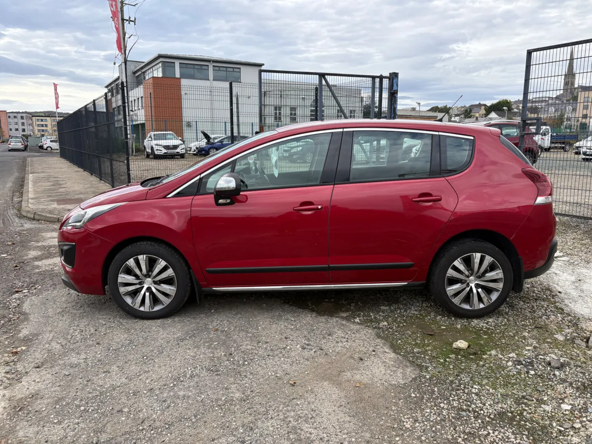 Peugeot 3008 SUV, Diesel, 2015, Red