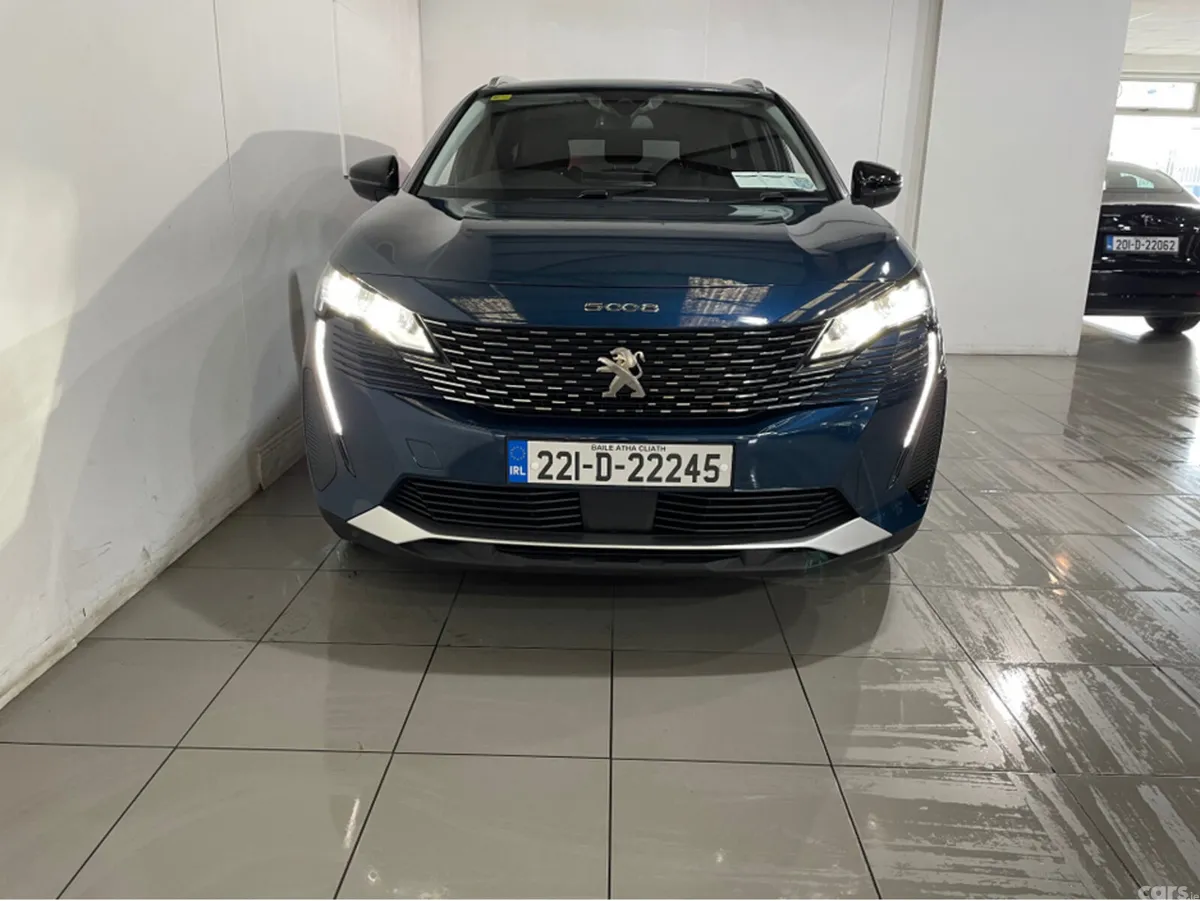 Peugeot 5008 MPV, Diesel, 2022, Blue