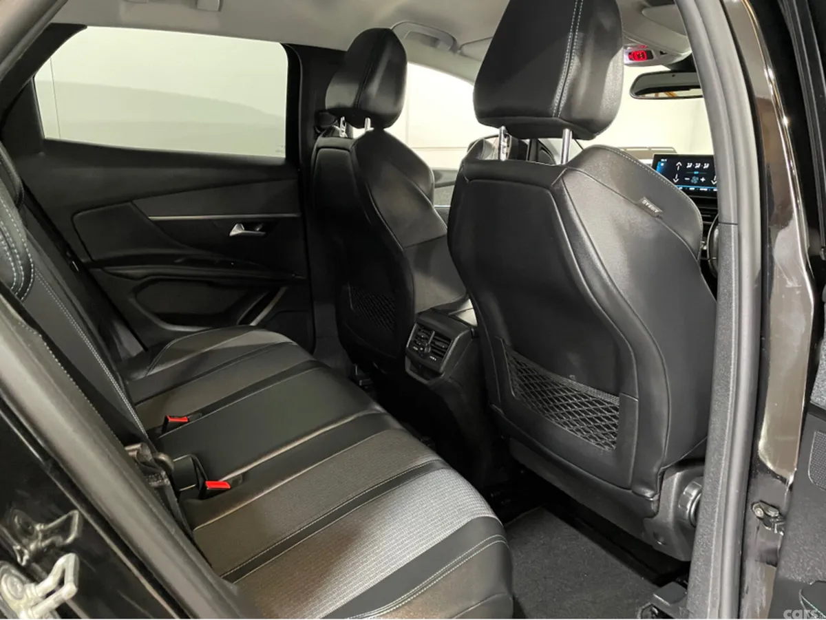 Peugeot 3008 MPV, Diesel, 2022, Black