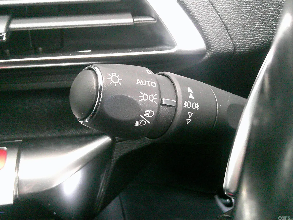Peugeot 3008 SUV, Diesel, 2019, Blue