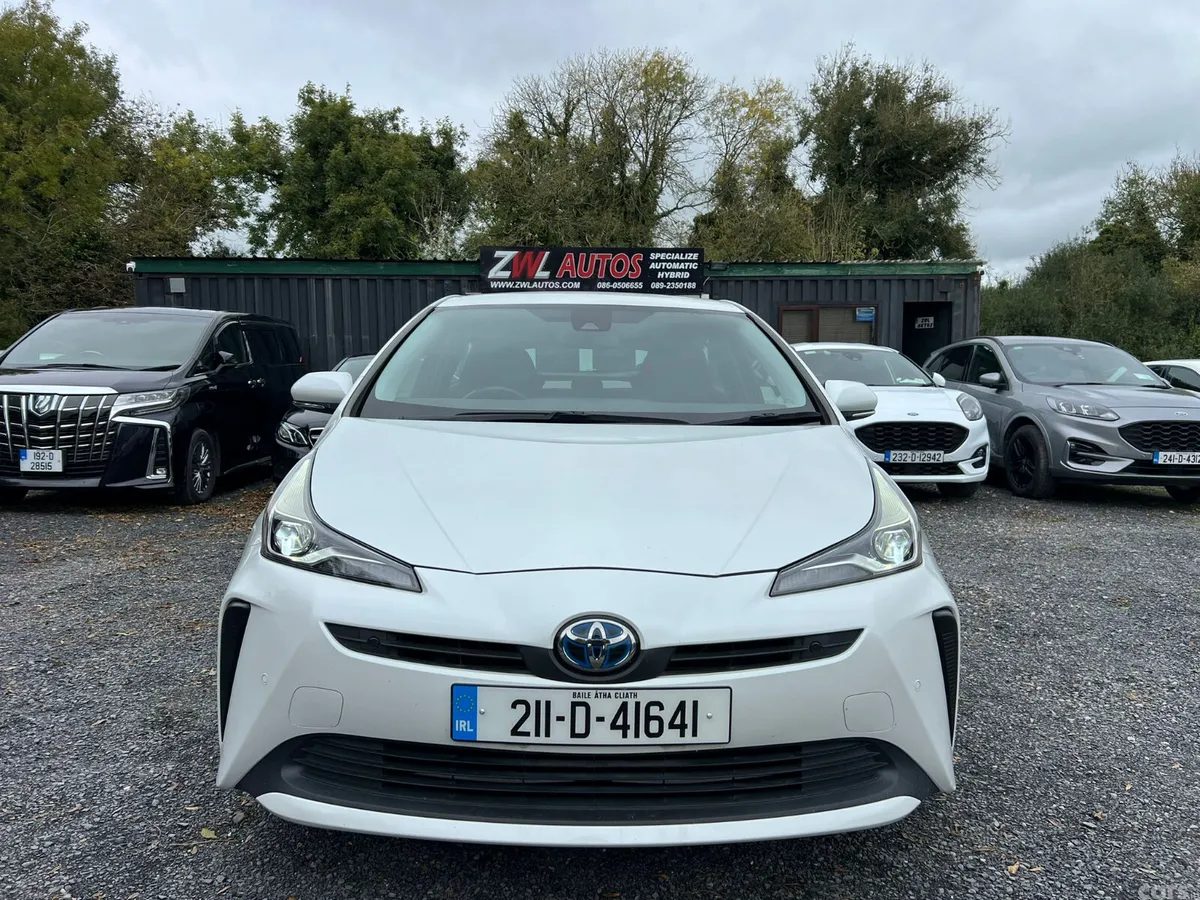 Toyota Prius Hatchback, Petrol Hybrid, 2021, White