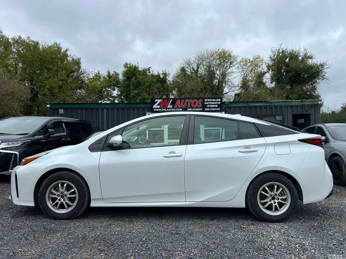 Toyota Prius Hatchback, Petrol Hybrid, 2021, White