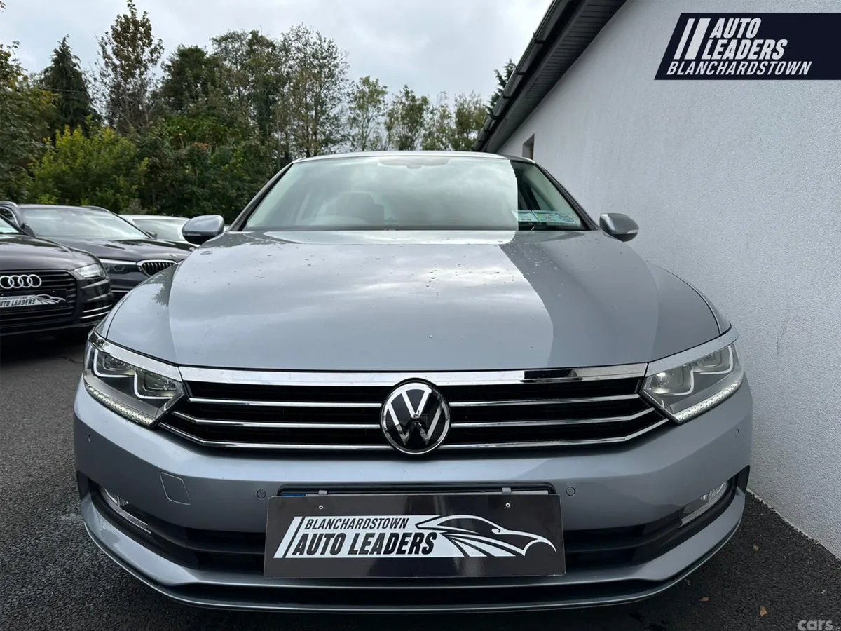 Volkswagen Passat Saloon, Diesel, 2019, Silver
