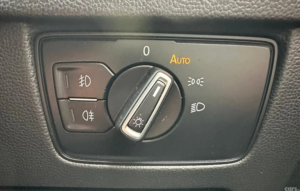 Volkswagen Passat Saloon, Diesel, 2019, Silver