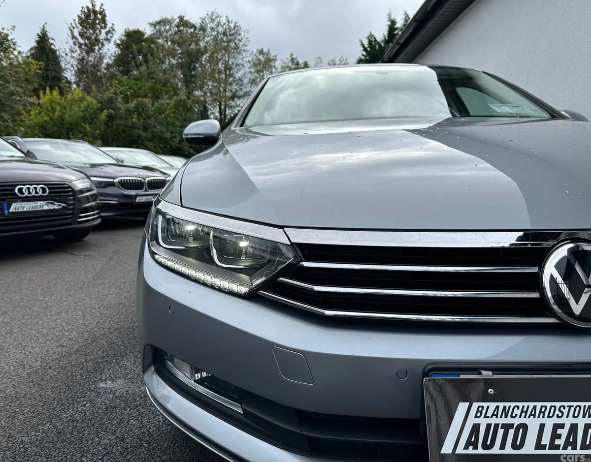 Volkswagen Passat Saloon, Diesel, 2019, Silver