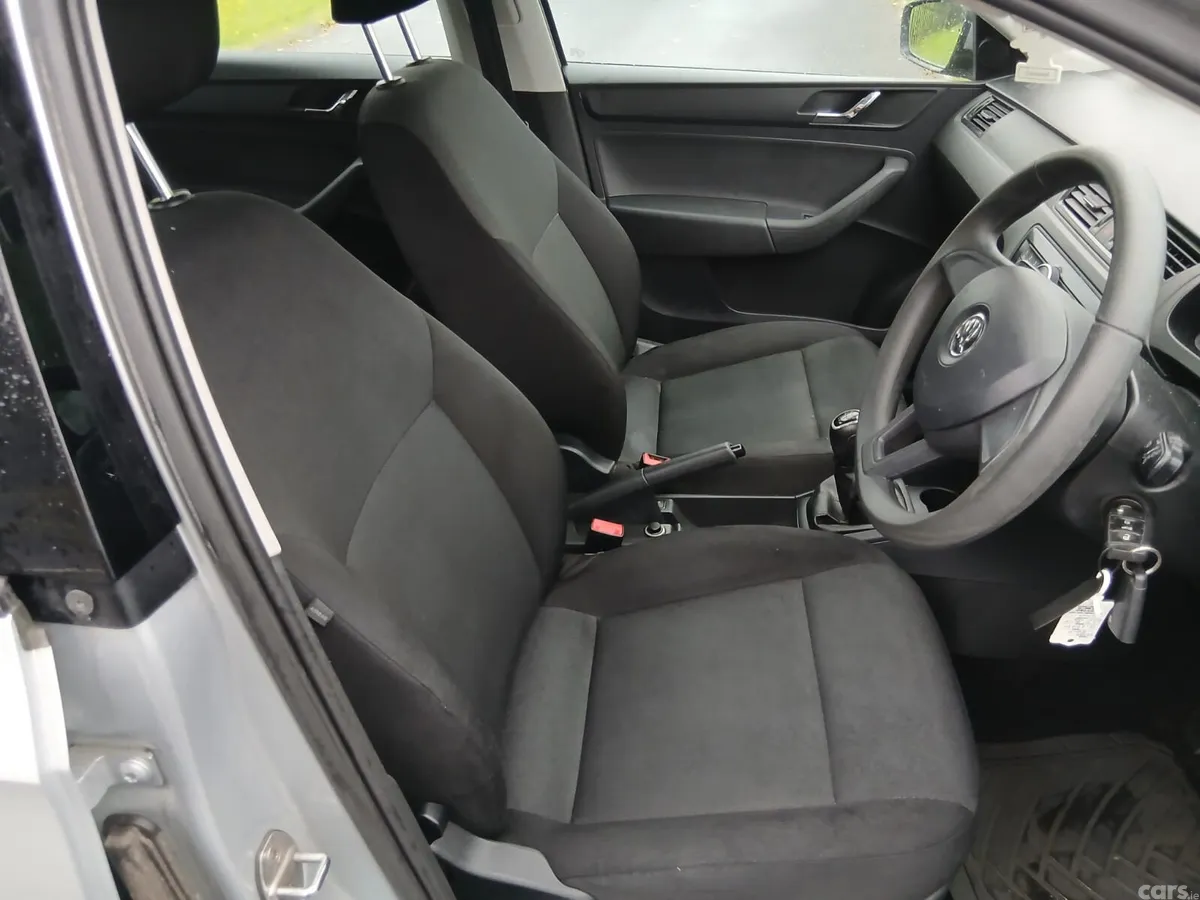 Skoda Rapid Saloon, Petrol, 2017, Grey