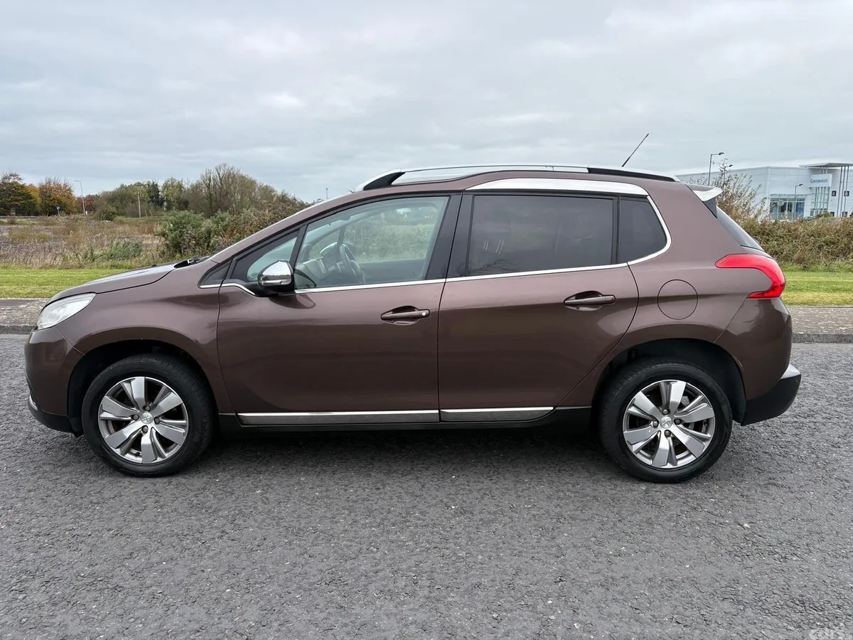 Peugeot 2008 Hatchback, Petrol, 2014, Brown