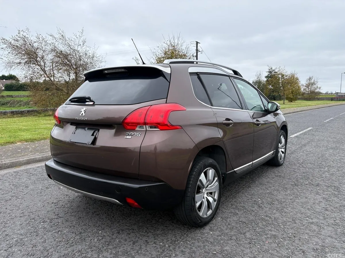 Peugeot 2008 Hatchback, Petrol, 2014, Brown