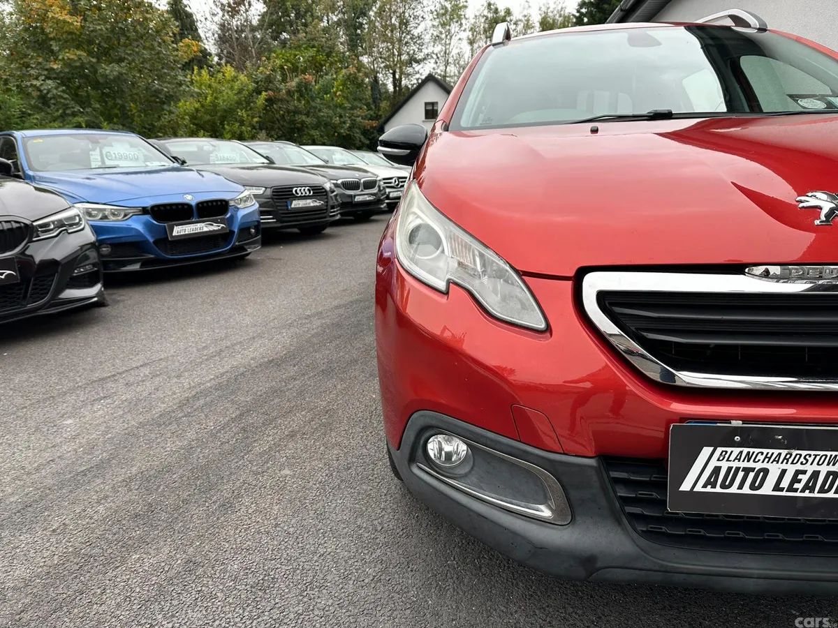 Peugeot 2008 SUV, Petrol, 2016, Red