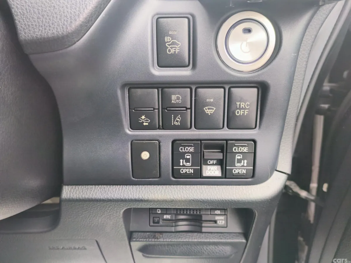 Toyota Voxy MPV, Petrol Hybrid, 2016, Black