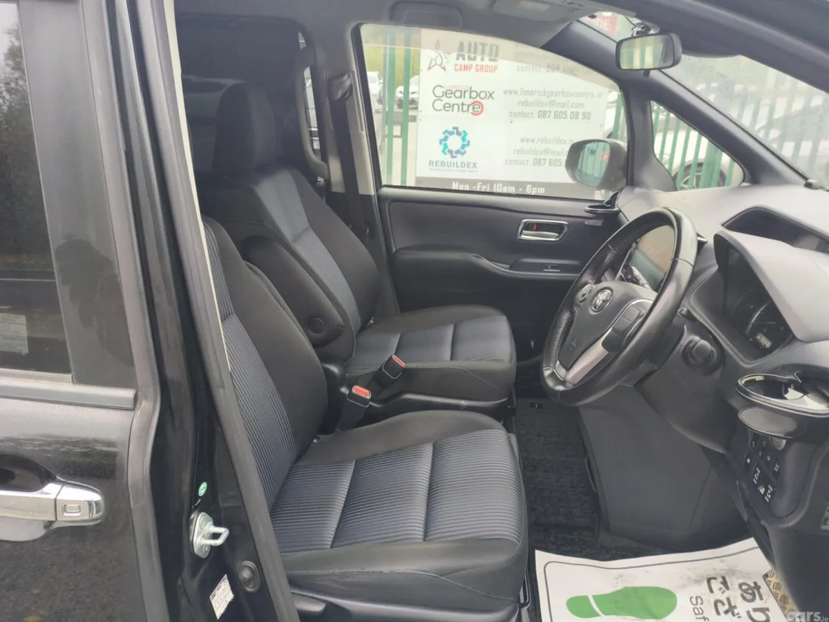 Toyota Voxy MPV, Petrol Hybrid, 2016, Black
