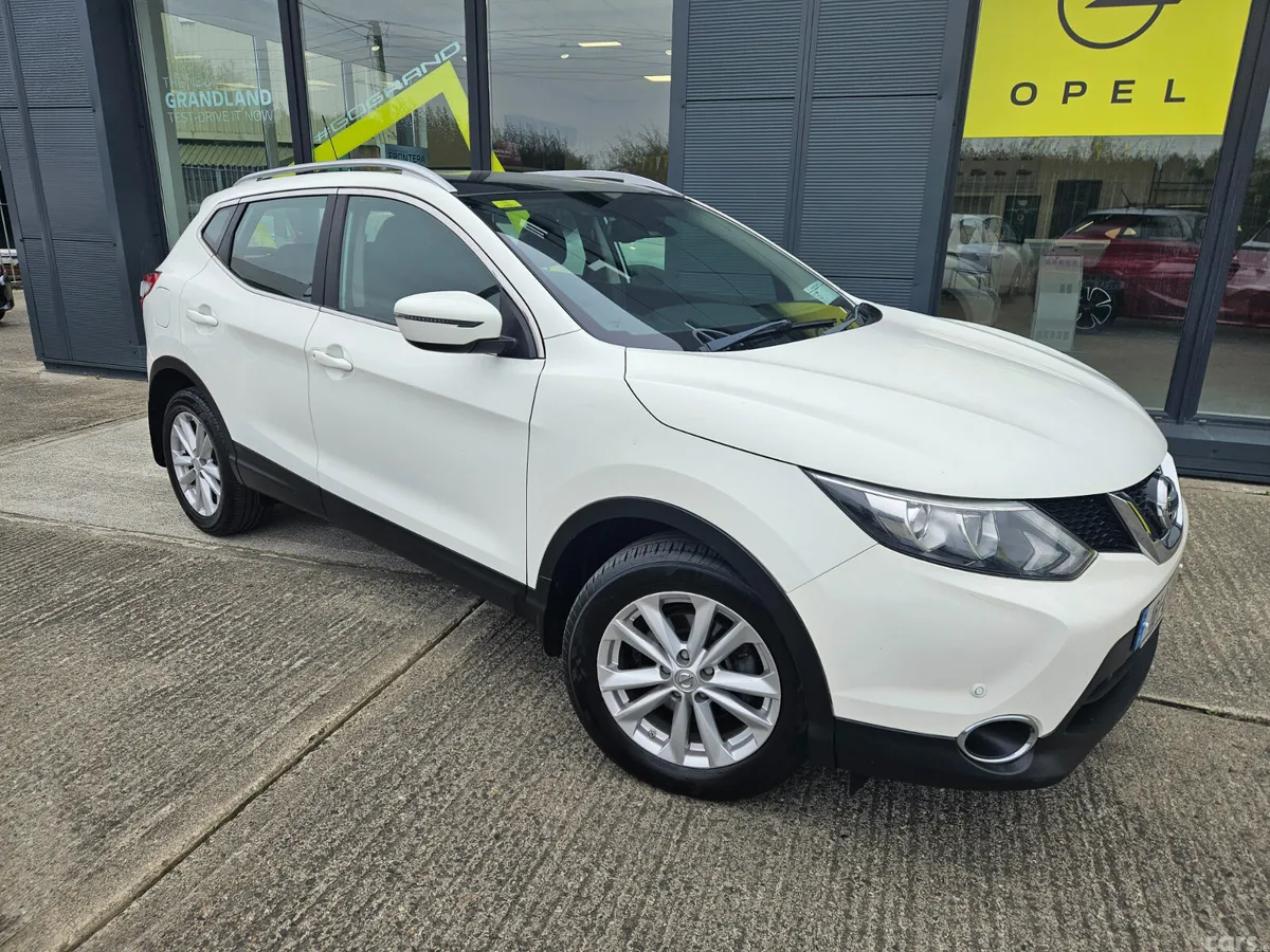 Nissan Qashqai Hatchback, Diesel, 2016, White