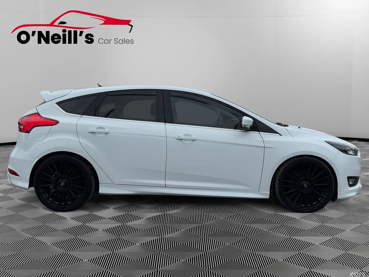 Ford Focus Hatchback, Diesel, 2015, White