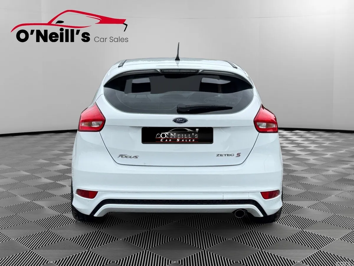 Ford Focus Hatchback, Diesel, 2015, White