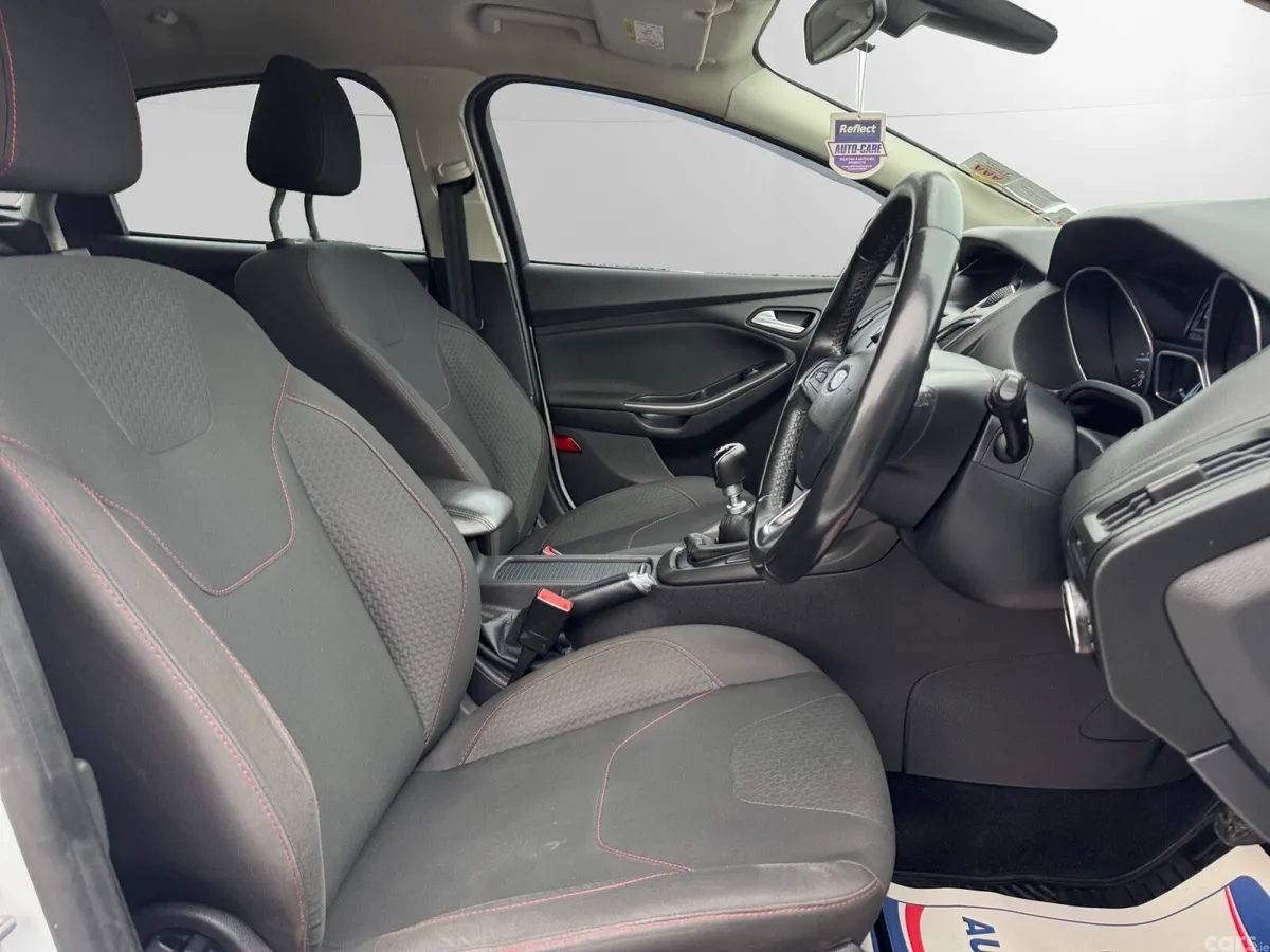 Ford Focus Hatchback, Diesel, 2015, White