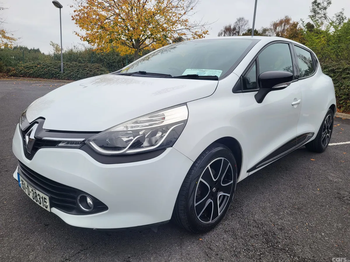 Renault Clio Hatchback, Petrol, 2015, White