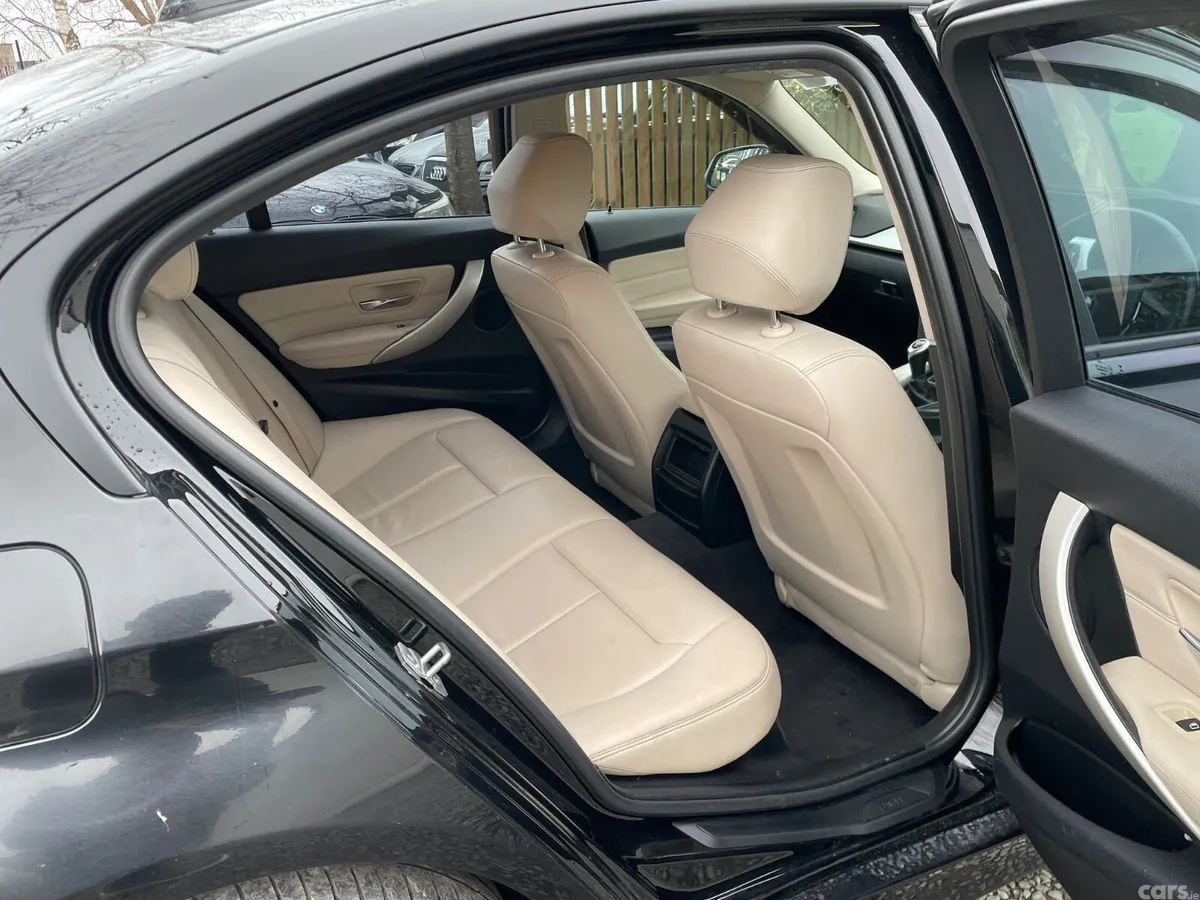 BMW 3-Series Saloon, Diesel, 2015, Black