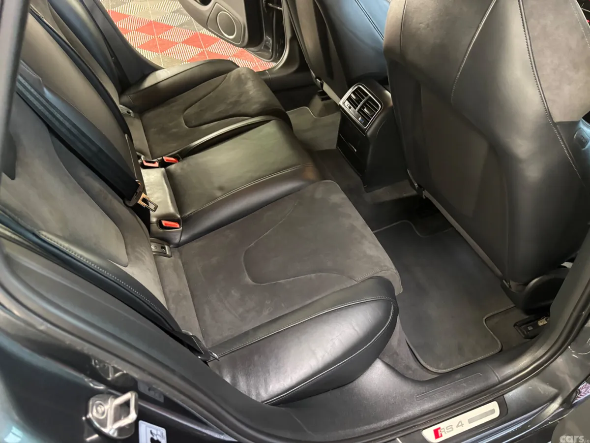 Audi RS4 Estate, Petrol, 2015, Grey