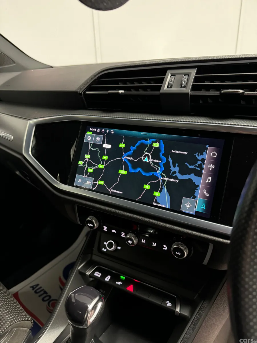 Audi Q3 SUV, Petrol Hybrid, 2022, Grey