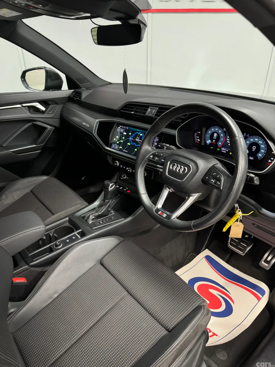 Audi Q3 SUV, Petrol Hybrid, 2022, Grey