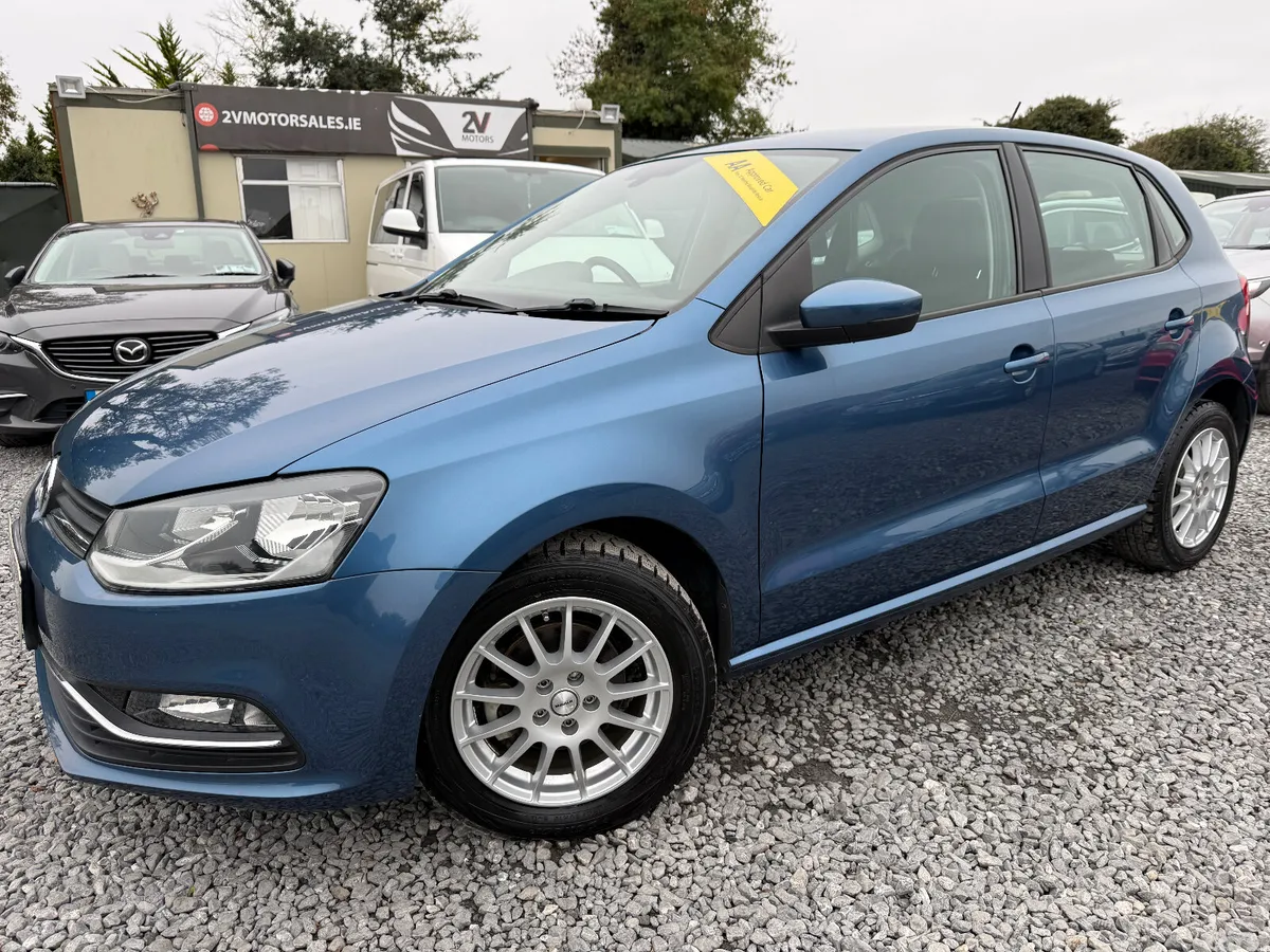 Volkswagen Polo Hatchback, Petrol, 2017, Blue