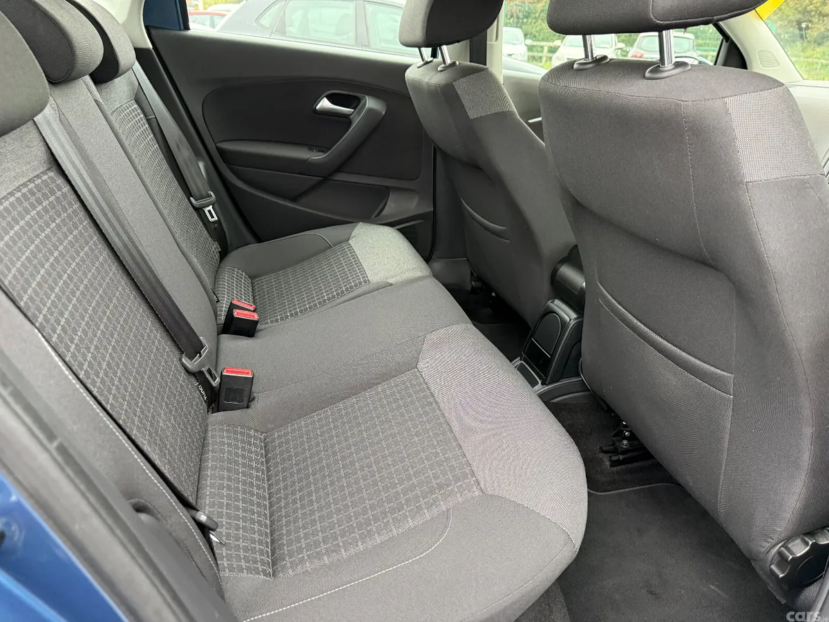 Volkswagen Polo Hatchback, Petrol, 2017, Blue