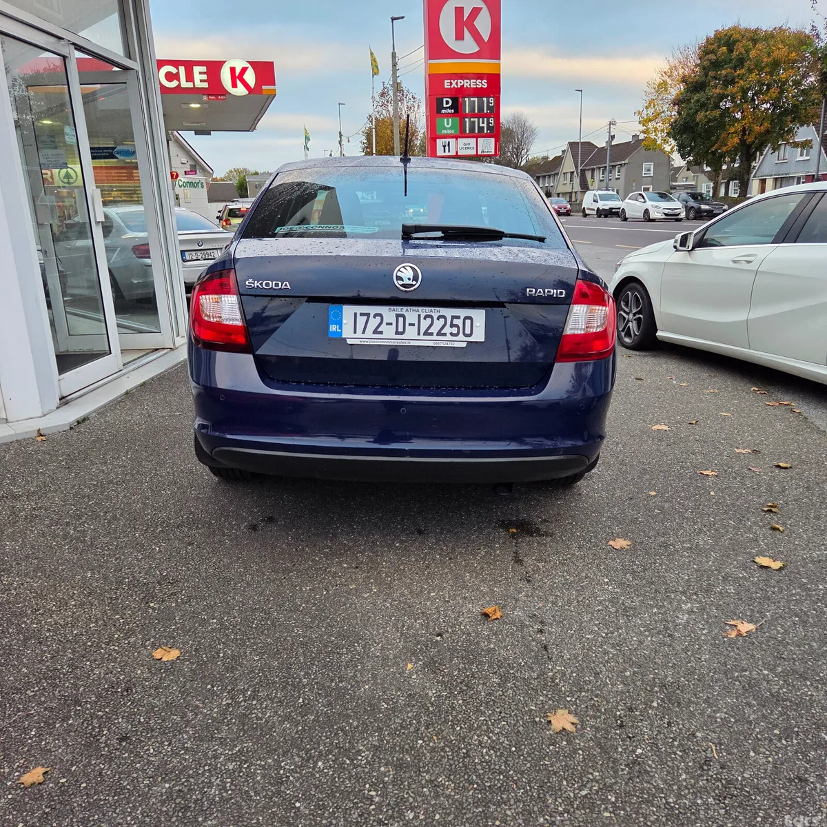 Skoda Rapid Hatchback, Petrol, 2017, Blue