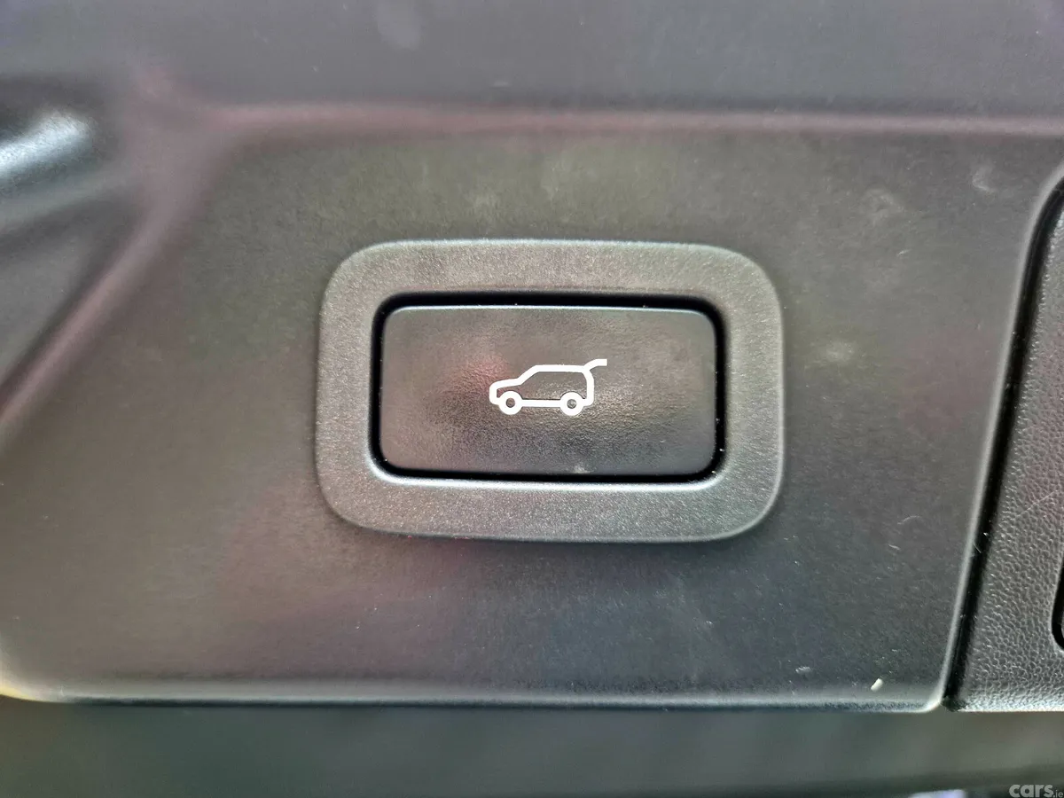 Land Rover Range Rover Velar SUV, Diesel, 2019, White