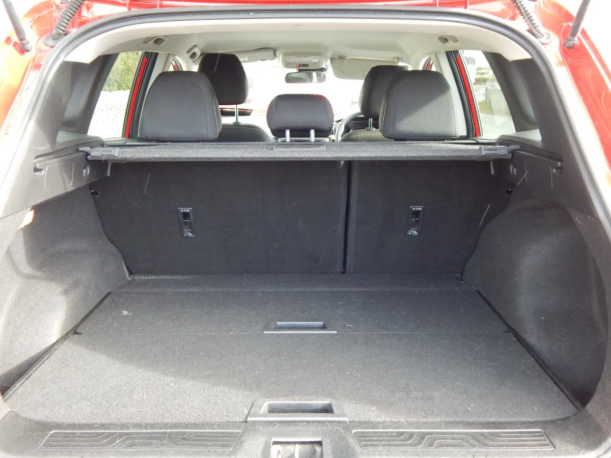 Renault Kadjar SUV, Diesel, 2017, Red