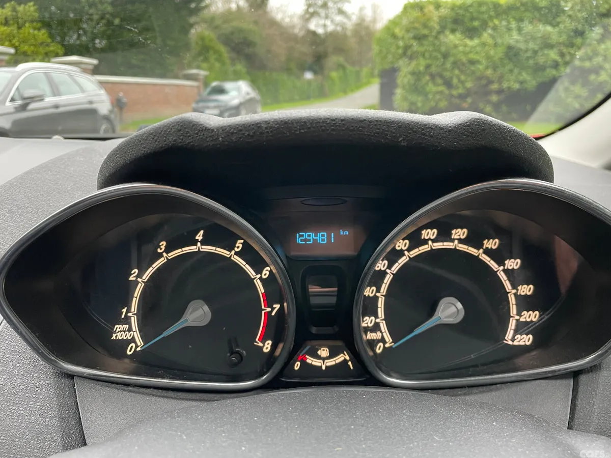 Ford Fiesta Hatchback, Petrol, 2016, Red