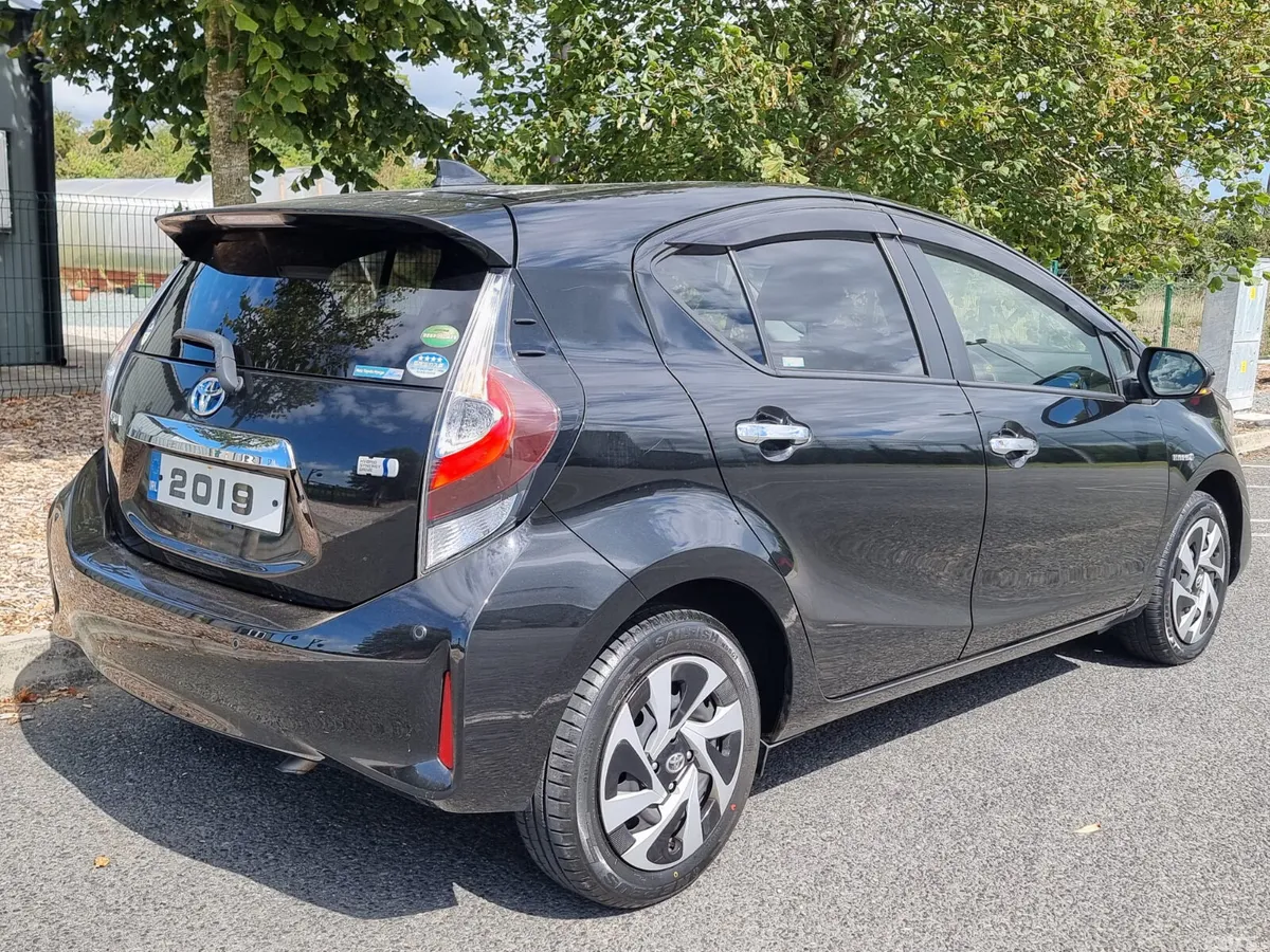 Toyota Aqua Hatchback, Petrol Hybrid, 2019, Black