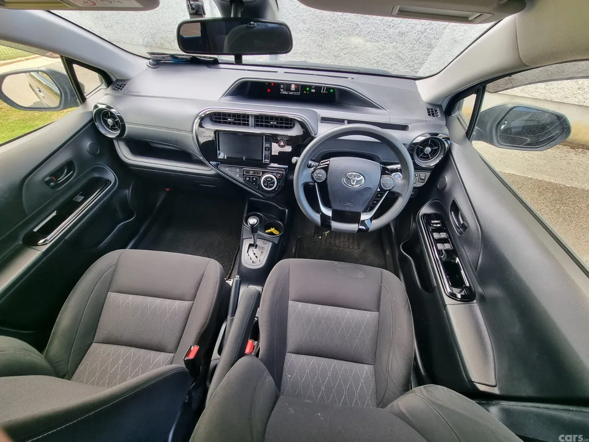 Toyota Aqua Hatchback, Petrol Hybrid, 2019, Black