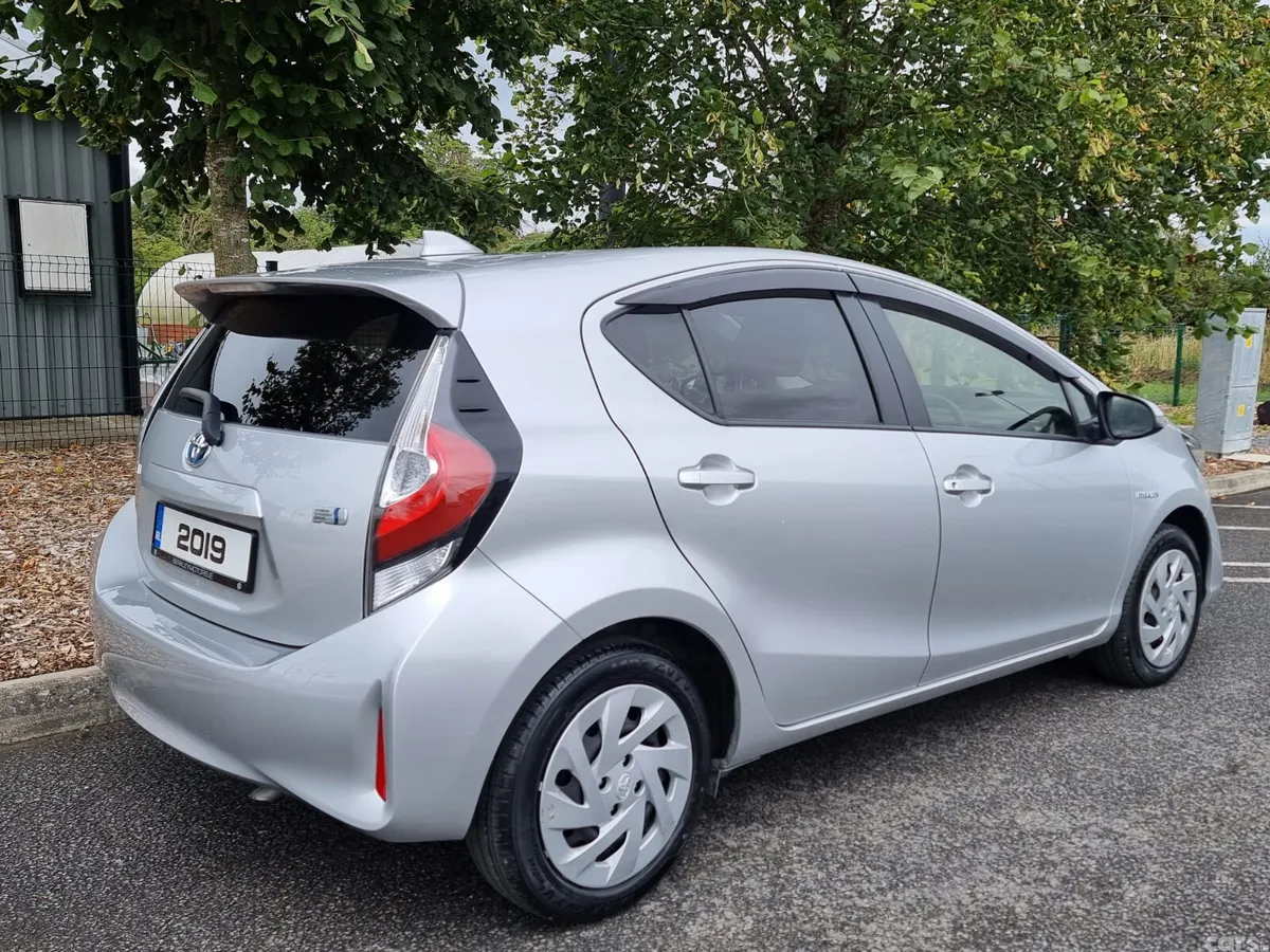 Toyota Aqua Hatchback, Petrol Hybrid, 2019, Black