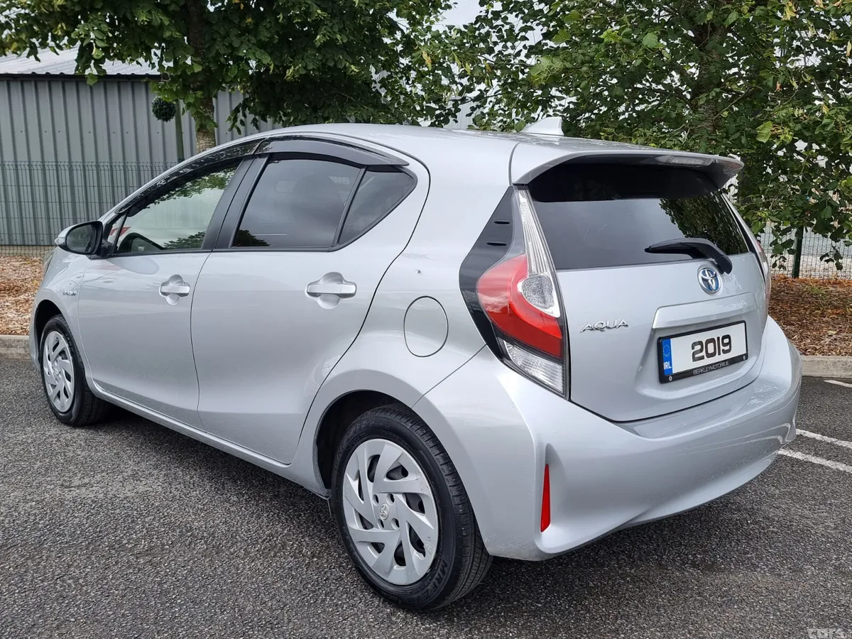 Toyota Aqua Hatchback, Petrol Hybrid, 2019, Black