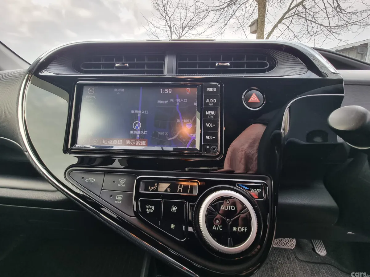 Toyota Aqua Hatchback, Petrol Hybrid, 2019, White