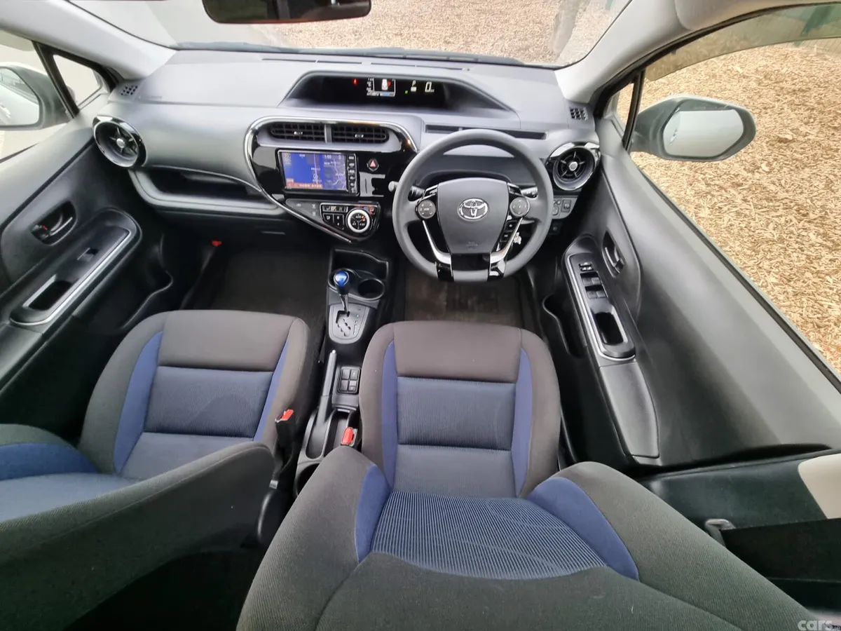 Toyota Aqua Hatchback, Petrol Hybrid, 2019, White