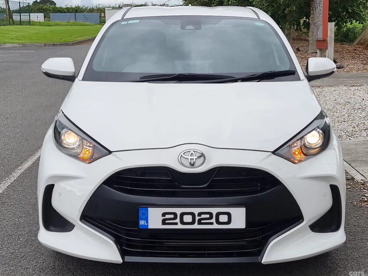 Toyota Yaris Hatchback, Petrol, 2020, White