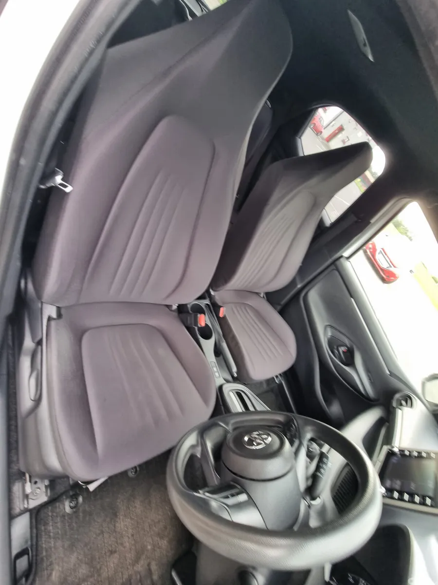 Toyota Yaris Hatchback, Petrol, 2020, White