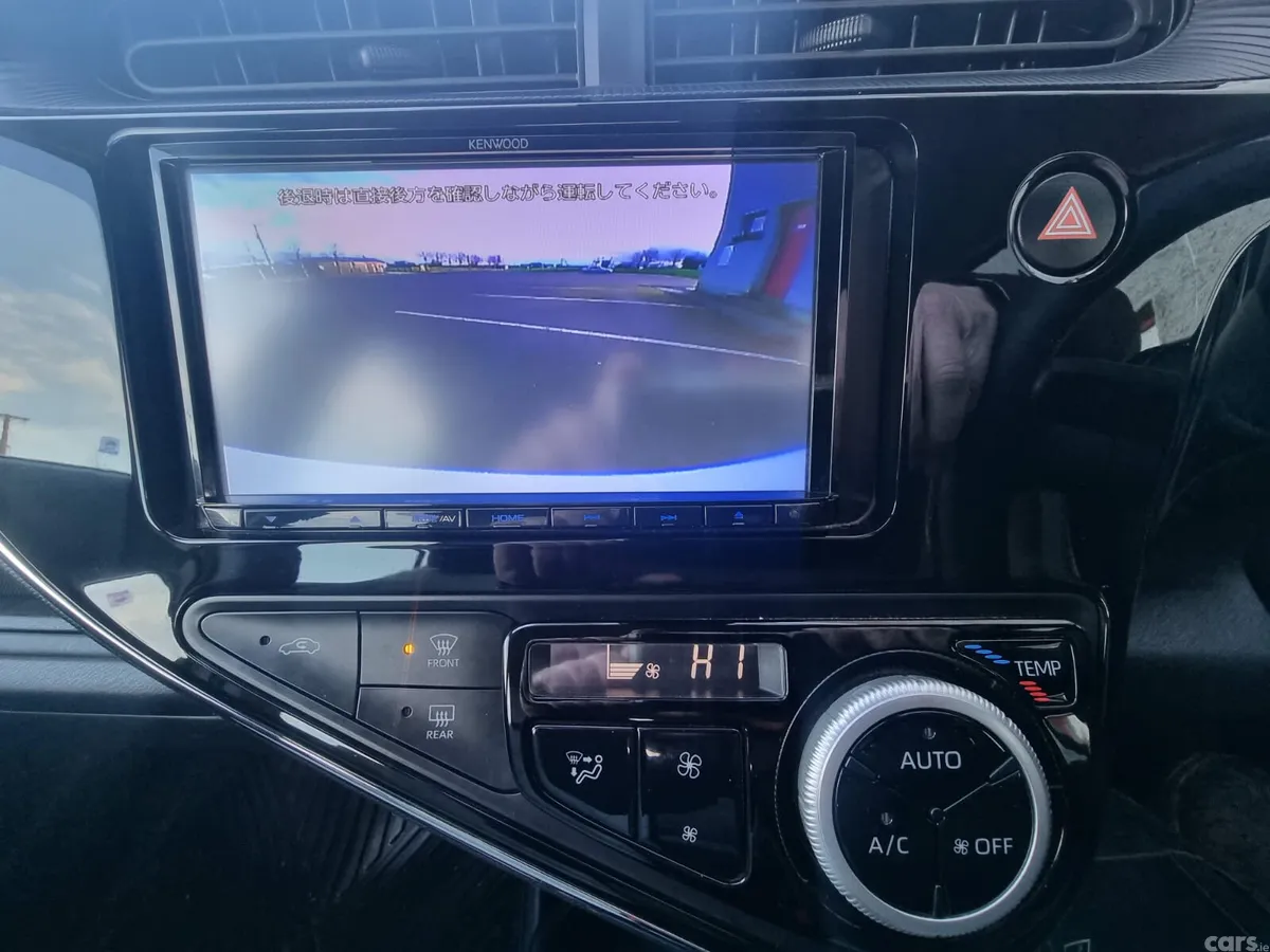 Toyota Aqua Hatchback, Petrol Hybrid, 2019, White